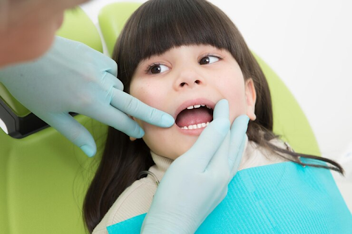 Cara Mencegah Karies Gigi pada Anak